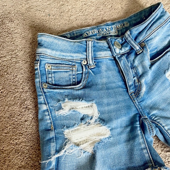American Eagle High-Waisted Jean Shorts - Picture 2 of 4